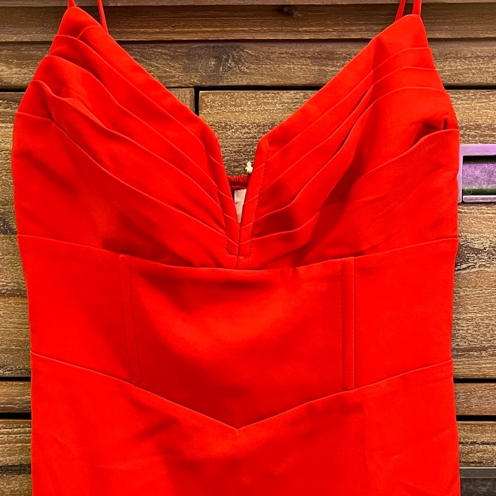 Brand new Princess Polly mini dress. Size 8 (medium) but could fit 6-10